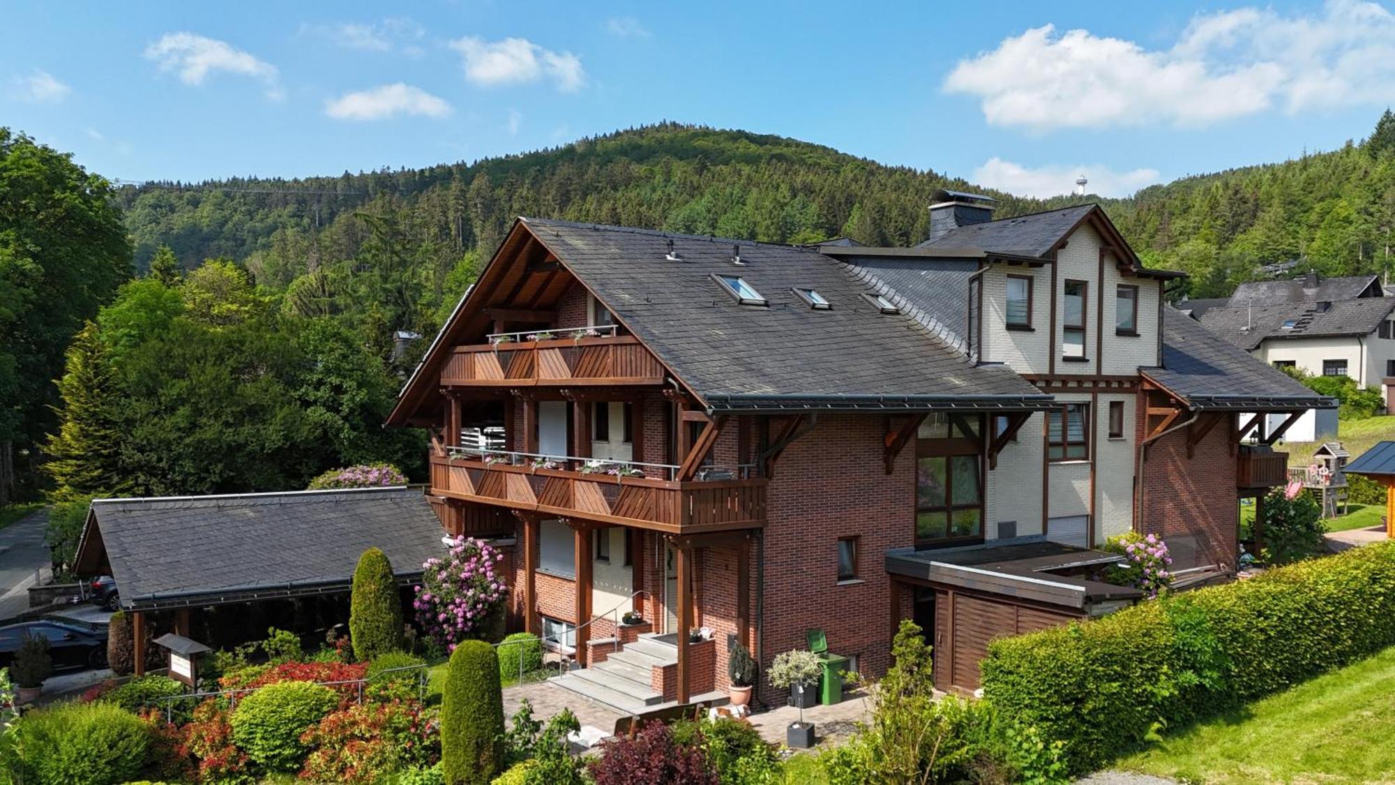 Haus Daut Fewo Mit Hallenbad Виллинген Экстерьер фото